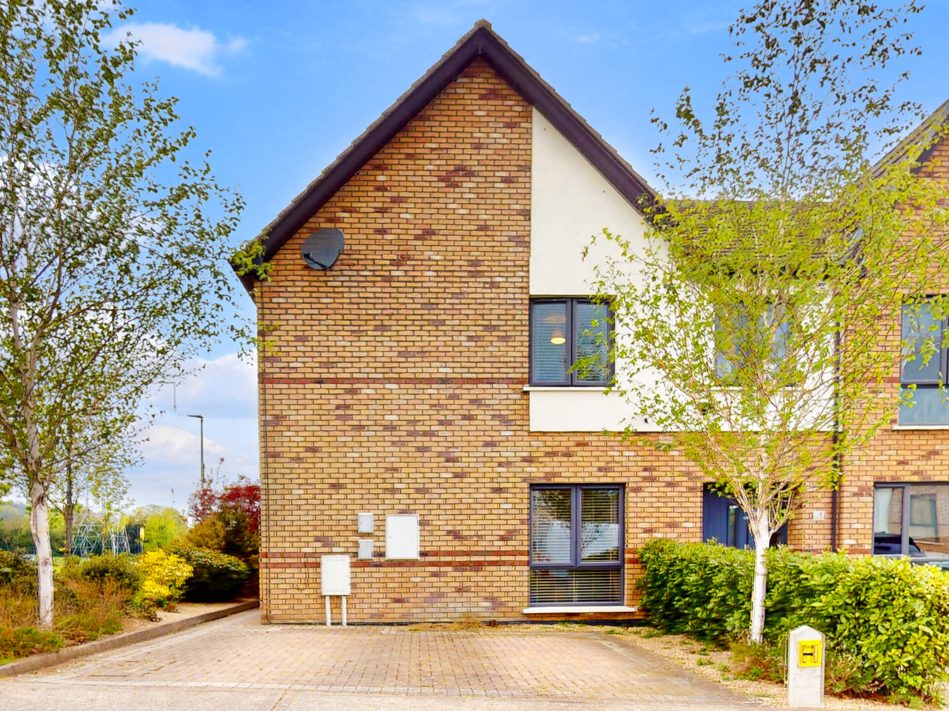 3 Elder Heath Avenue (2 Large Attic Rooms Plus Studio), Kiltipper, Dublin 24