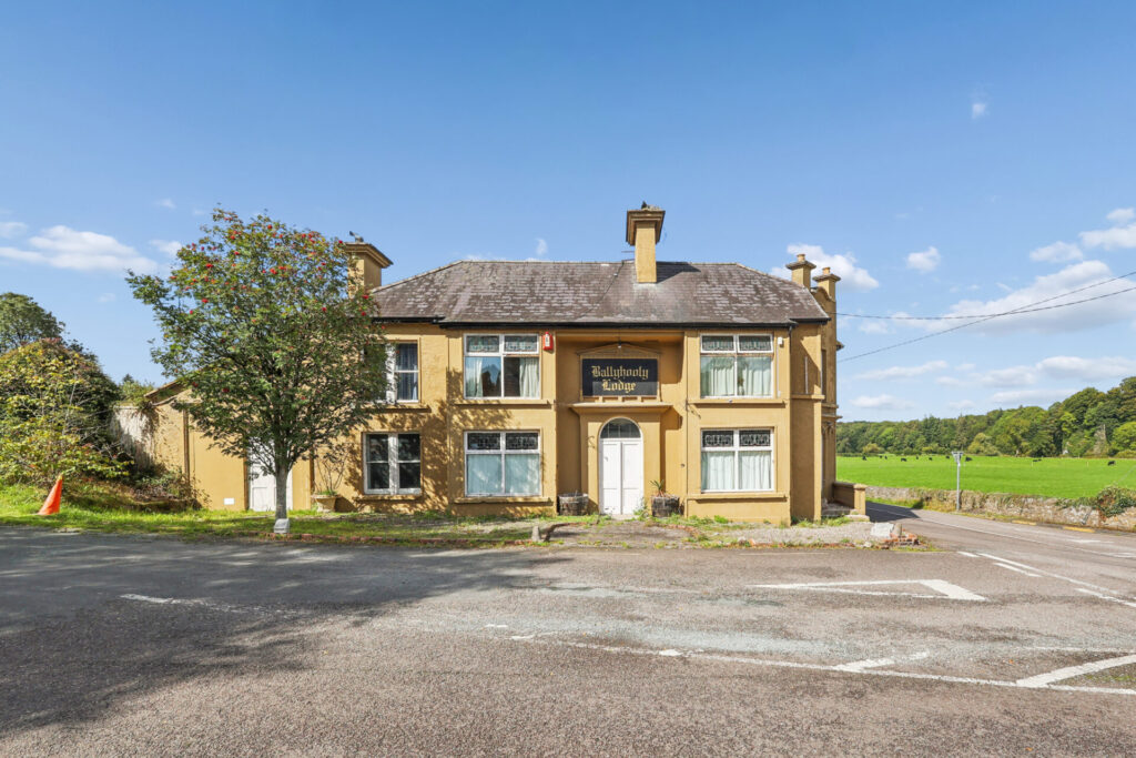 Ballyhooly Lodge, Ballyhooly / Castle Tavern, Co. Cork, P51W2K6