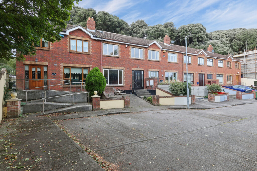 10 The Oaks, Clontarf Road, Dublin 3 D03H336