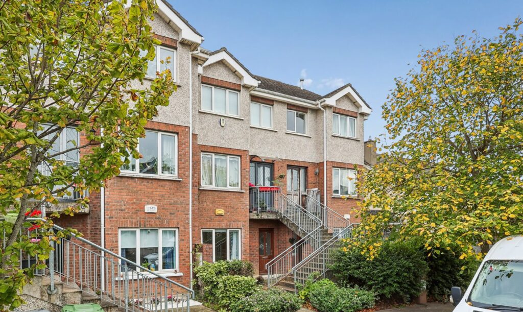 7 Charlestown Way, Dublin 11